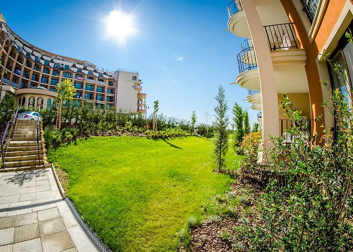 Premier Club - Full Board