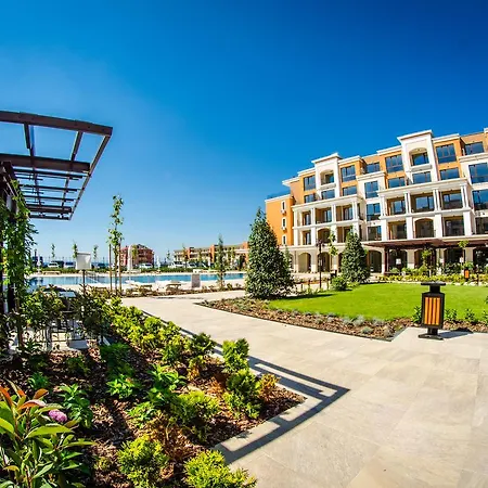 Premier Club - Full Board サニービーチ